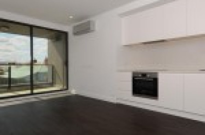 Brand New 1 Bedroom Apartment In First Class Location